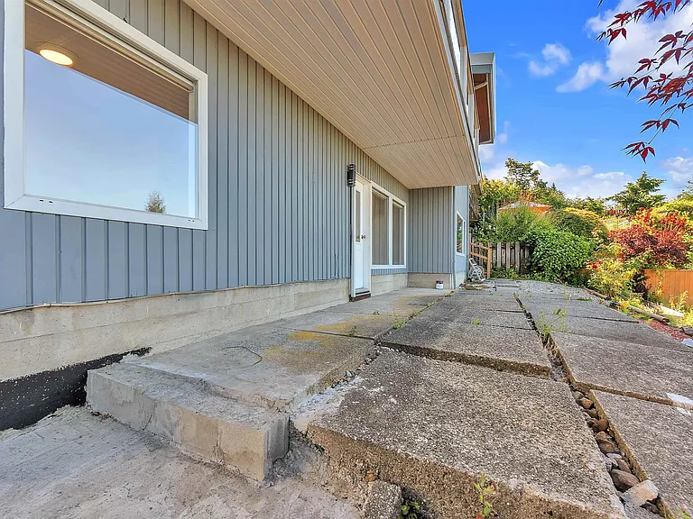 637 Alpine Ct #GROUND LEVEL — Photo 22