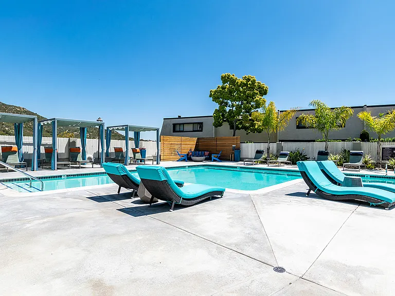 Mission Trails Apartments — Photo 31