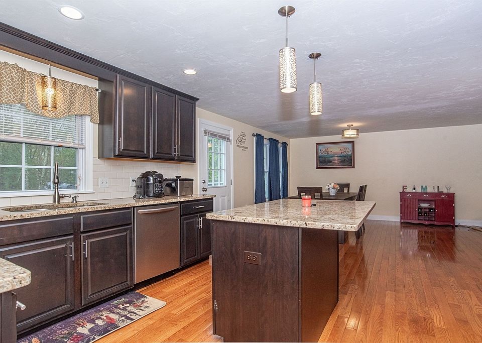 878878 Middleboro Ave R, East Taunton, MA 02718 Zillow