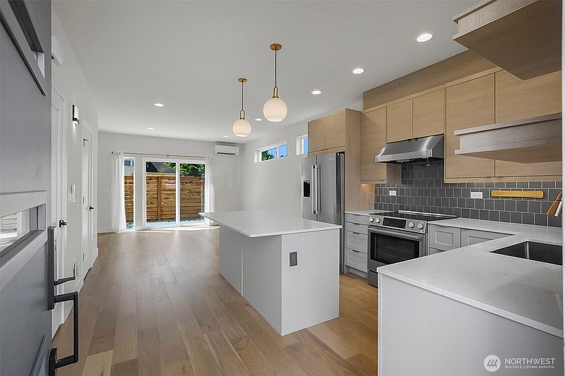 3rd image of 1129 NW 61st #B