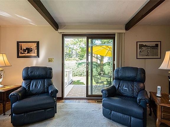 4th image of 25 Collinwood Dr