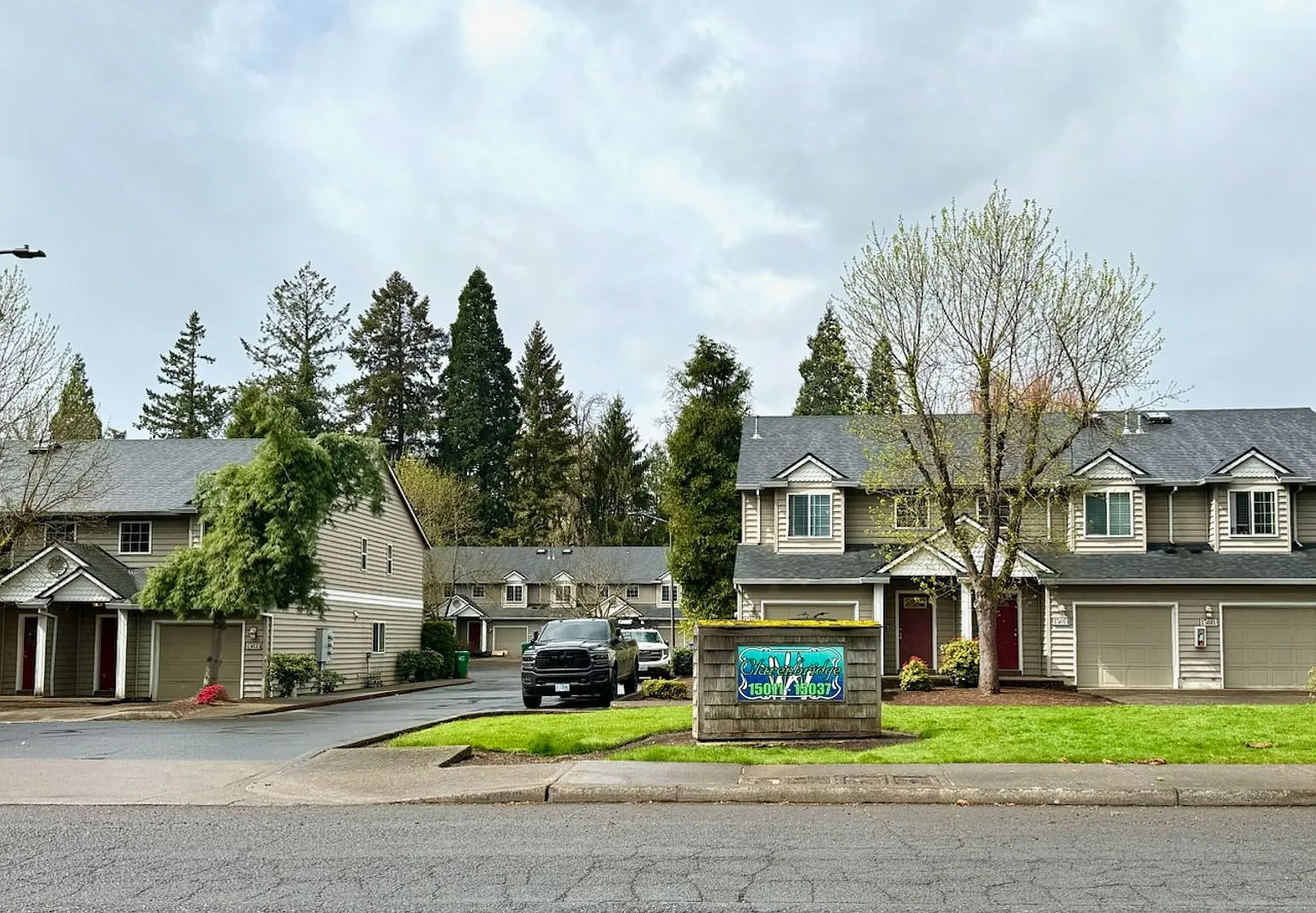 Renovated 2 Bedroom, 1.5 Bath Townhouse with Garage — Photo 1