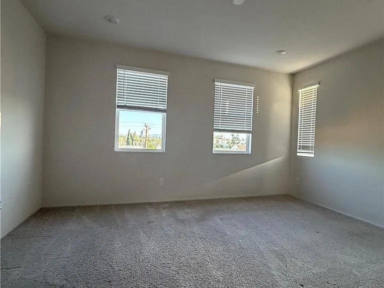 216 Lockhart Way — Photo 8