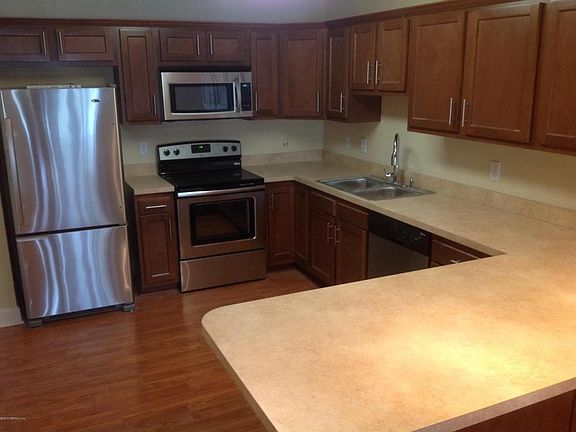 4th image of 11270 Lake Mandarin Cir E