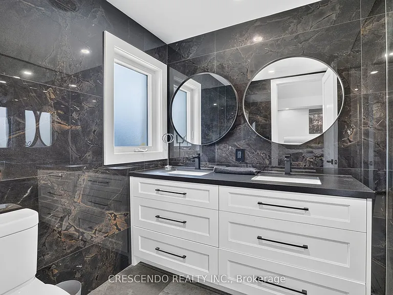 15 Southbury Manor Dr — Photo 34