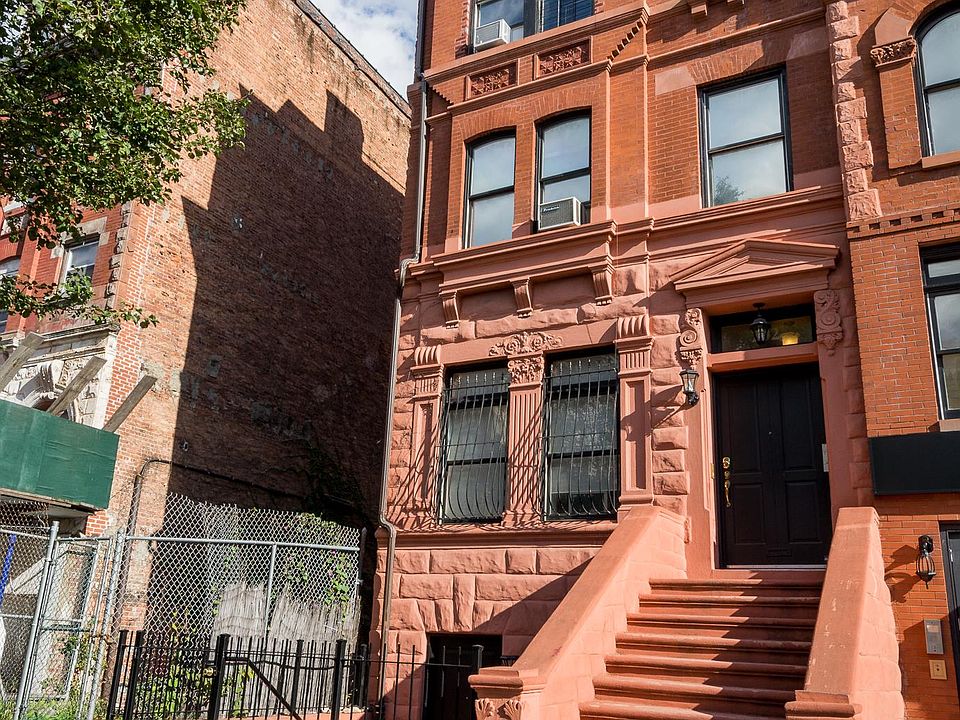 1st image of 202 Lenox Ave