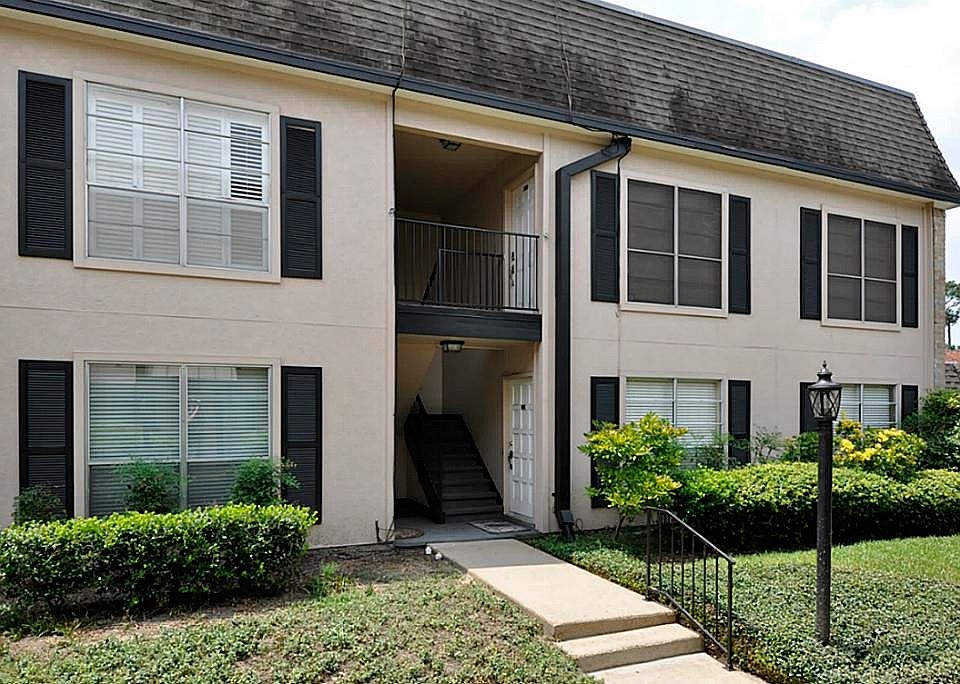 1st image of 1807 Stoney Brook Dr #63
