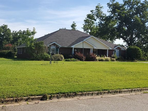3rd image of 113 Dadford Dr