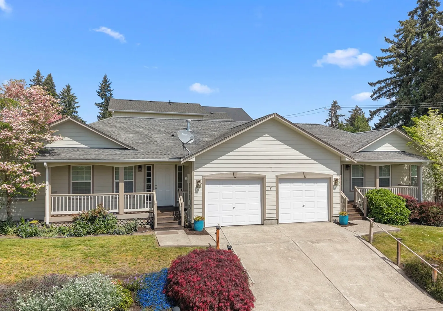 Spacious 3-Bedroom Home in Desirable Tumwater Hill — Photo 3