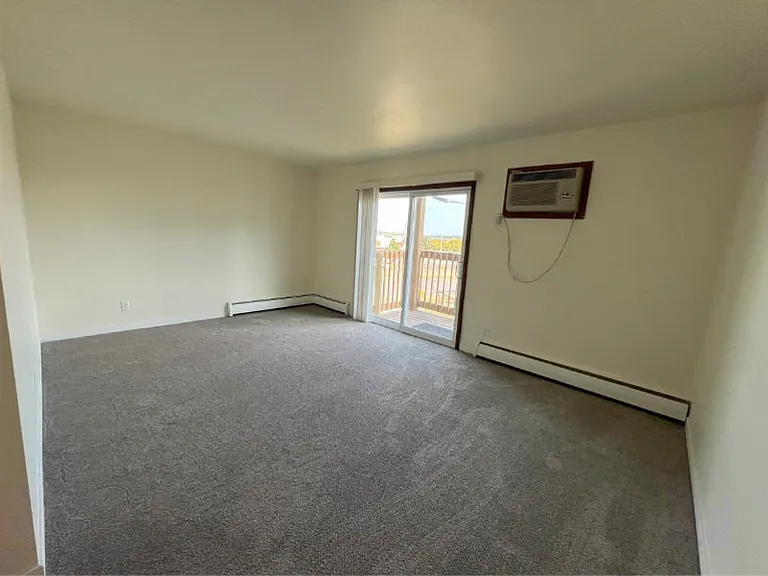 2222 Independence Ln #2 — Photo 5
