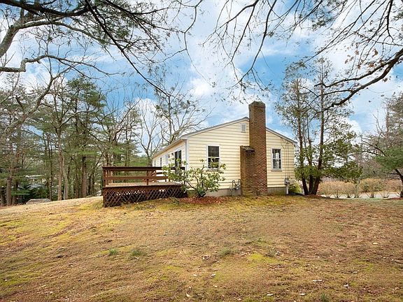 4th image of 95 Blackmount Dr