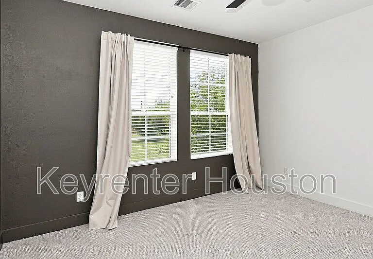 2908 Stevens St — Photo 11