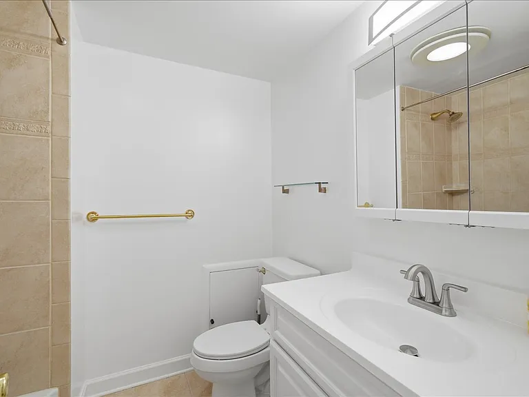 709 N Pryor St — Photo 27