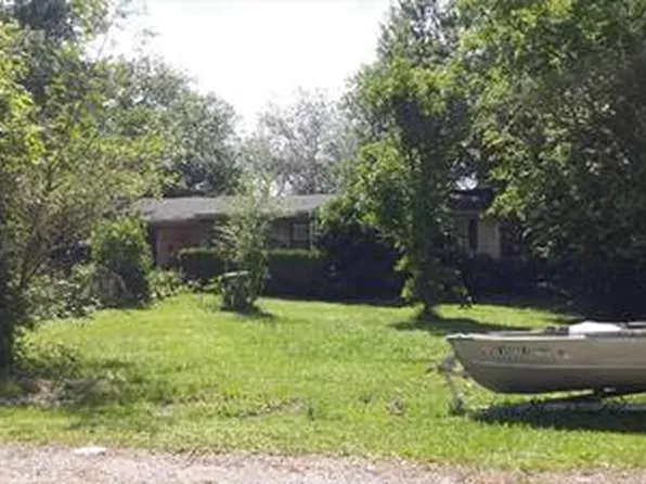 105 Lee Cir, Crossville, TN 38555