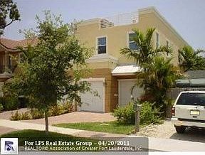 1st image of 912 NE 16th Ave