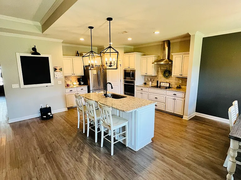 1380 Battles Rd — Photo 2