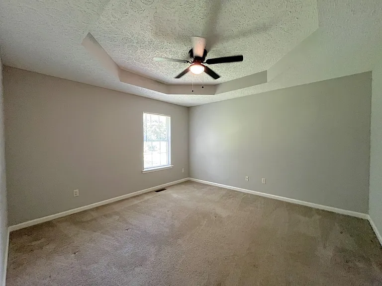 2808 Batavia St — Photo 10