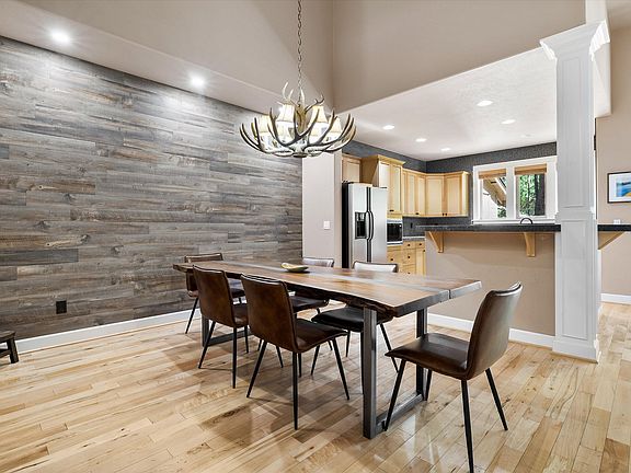 5th image of 60446 Seventh Mountain Dr