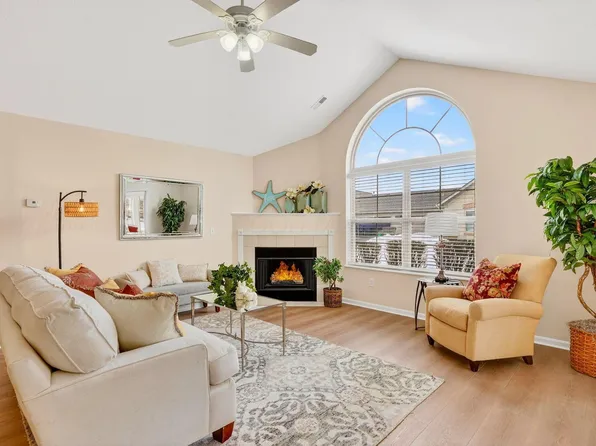 7529 Red Maple Pl, Westerville, OH 43082