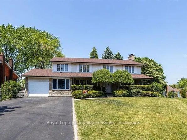 35 Patrick St, Quinte West, ON K8V 4B4