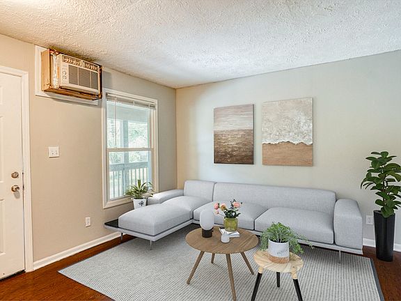 5th image of 255 Chestnut St APT 4