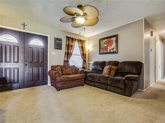 4th image of 309 Bellaire Dr