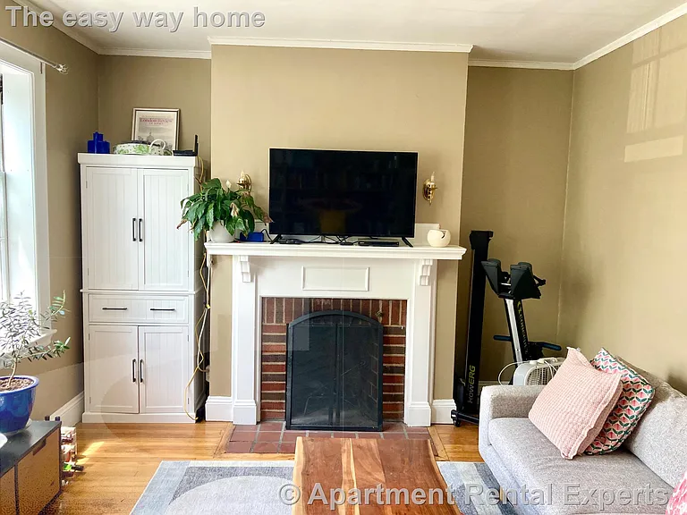 285 Harvard St #301 — Photo 6