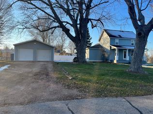 331 S West St, Neshkoro, WI 54960