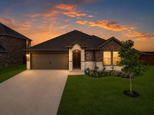 9808 High Banker Dr, Krugerville, TX 76227