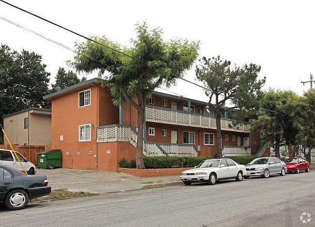 1st image of 410 Margaret St