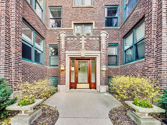 2nd image of 5445 N Kenmore Ave APT 3S