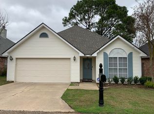 110 Cane Dr, Lafayette, LA 70508