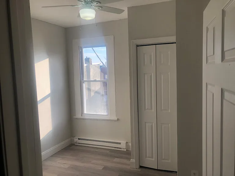 262 W Ontario St #2 — Photo 8