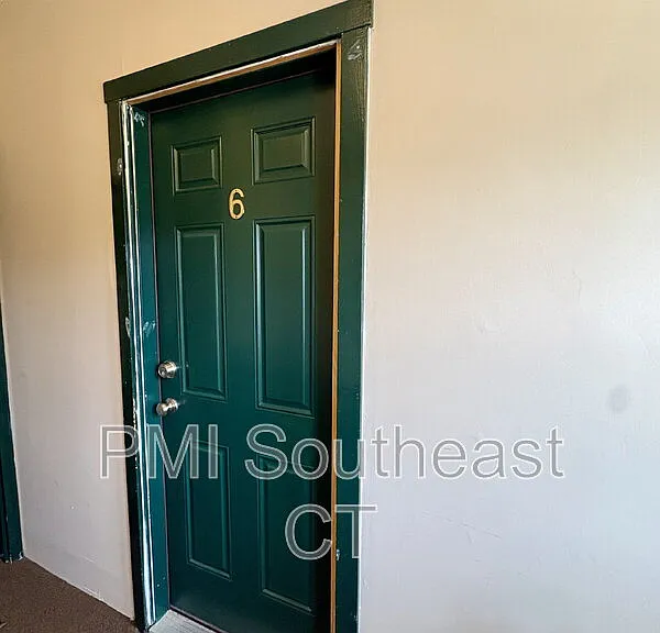 285 Montauk Ave #6 — Photo 2