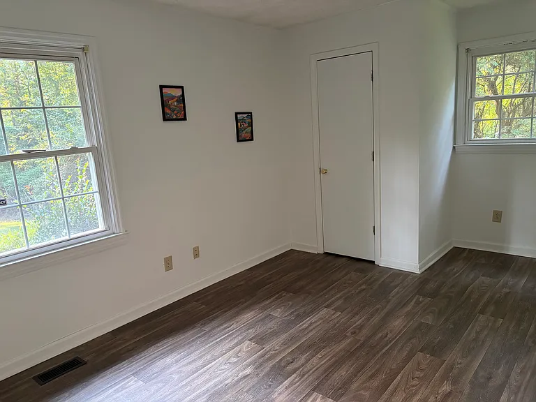 1181 Pine Hill Cir — Photo 6