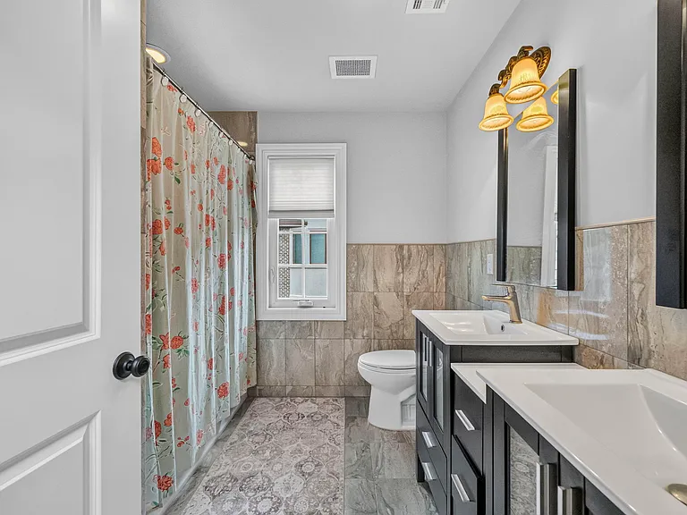 809 Edgewood Ln — Photo 22