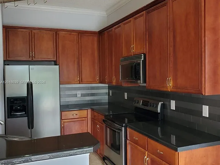 777 Tanglewood Cir — Photo 12