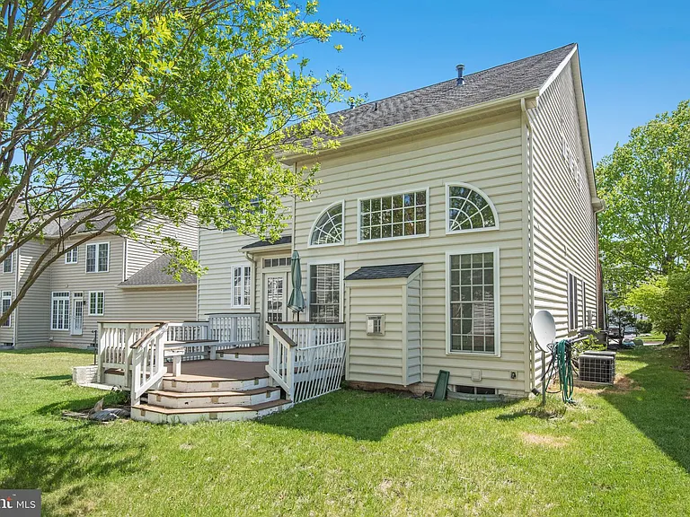 8416 Churchside Dr — Photo 30