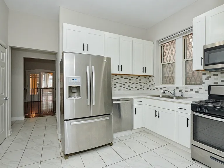 618 E 50th Pl #1 — Photo 12