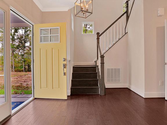 Foyer - Maddison III