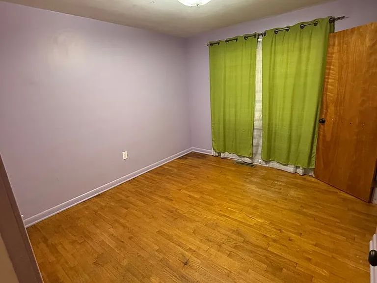 908 Churchill Cir — Photo 15