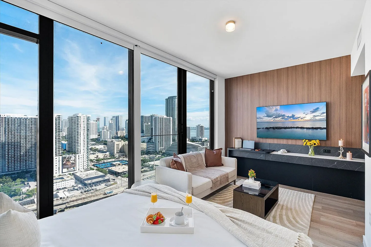 Studio, 1.0 bath, 462 sqft, $4,058 — Photo 1