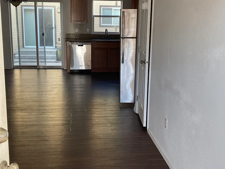 1323 S Monroe St #E — Photo 2