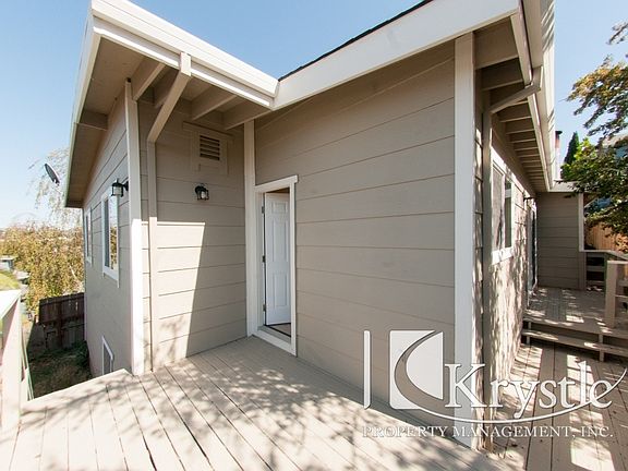 2nd image of 424 Coughlan St #B