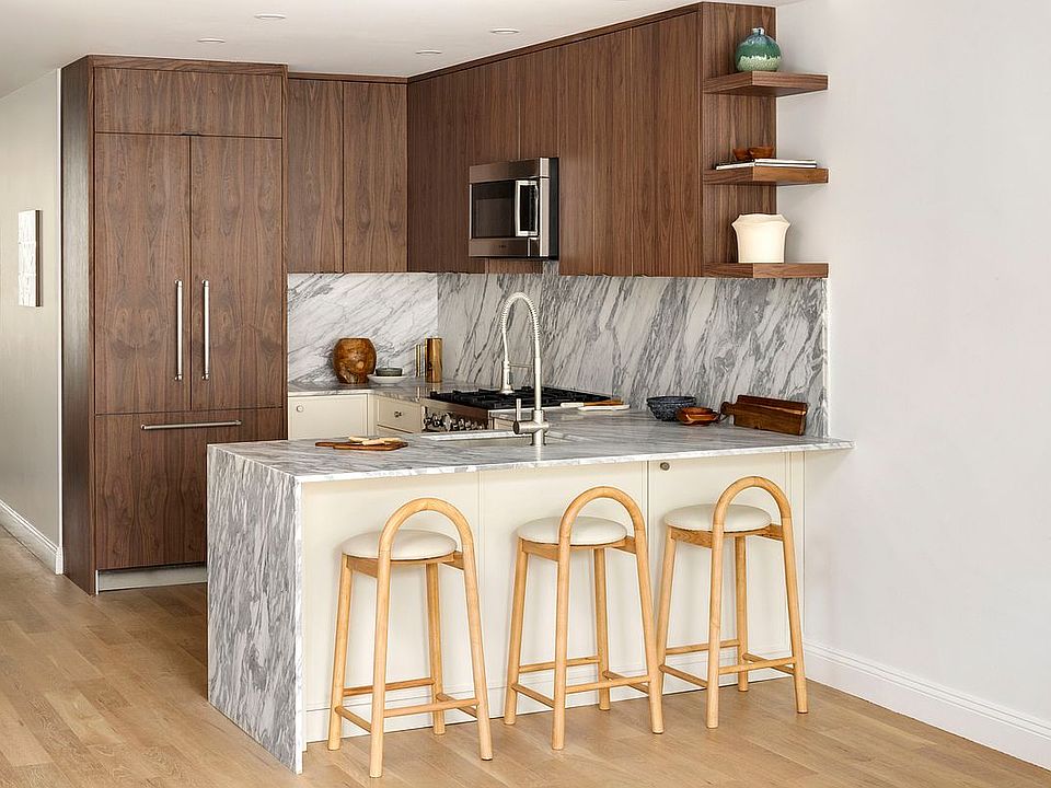 1st image of 582 Park Pl APT 1