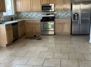 1913 Sea Breeze St NW, Albuquerque, NM 87120
