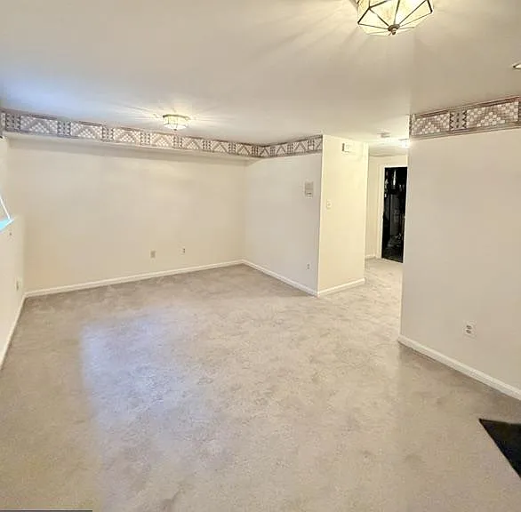 45572 Whitcomb Sq — Photo 26