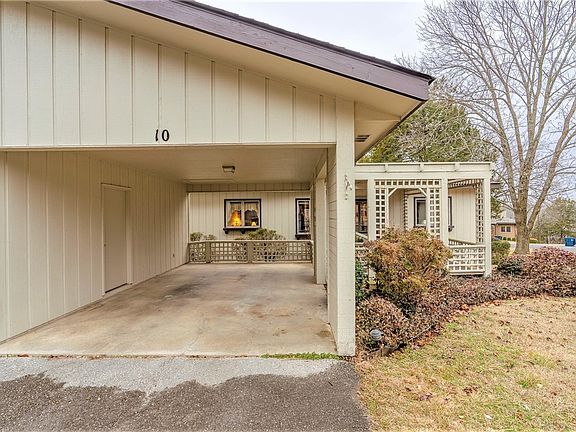4th image of 10 E Rayburn Cir