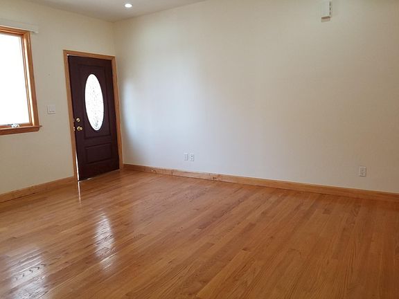 5th image of 5822 256th St Floor 1