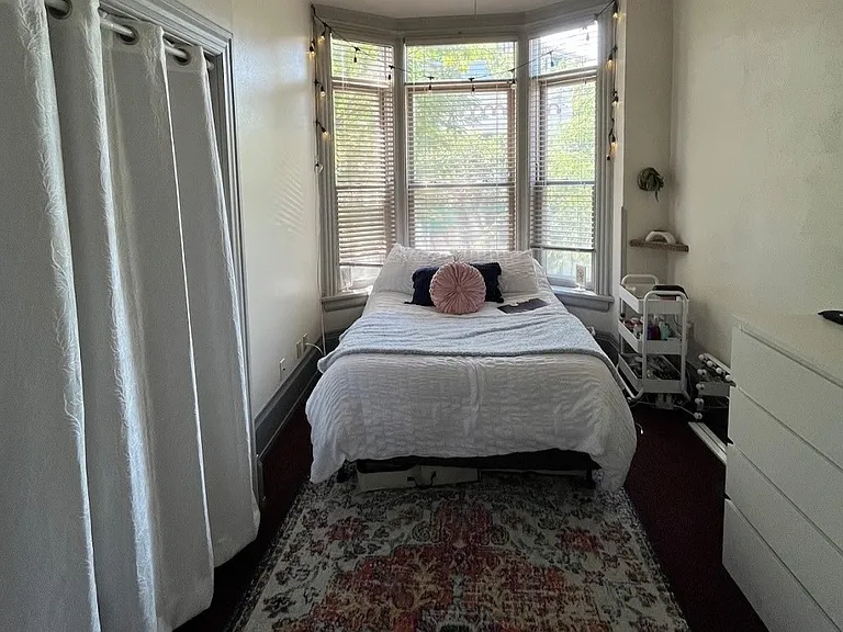 302.5 State St #1 — Photo 3